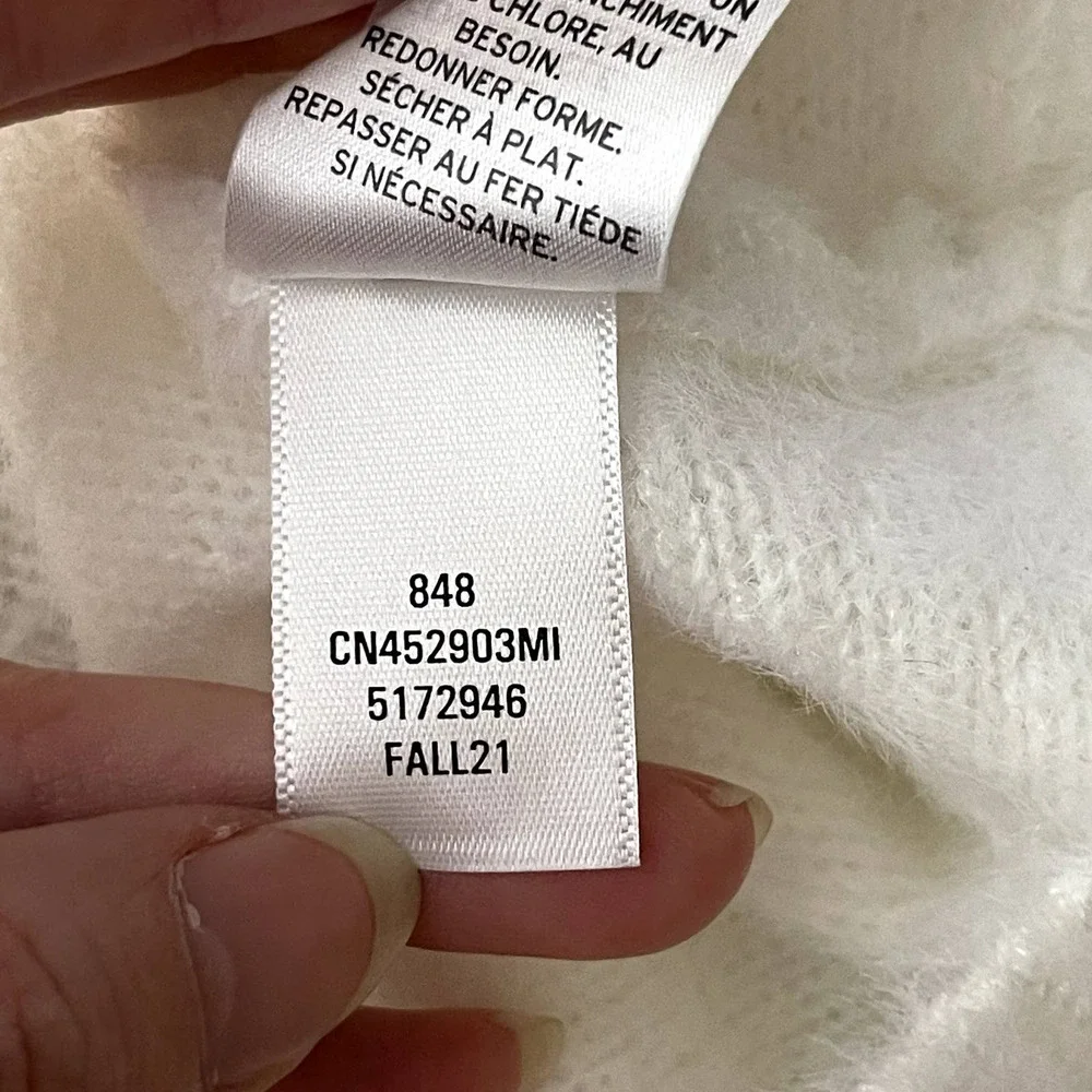 Caslon Ivory Cloud Plush Dolman Sleeve Pullover Sweater NWOT Size Small